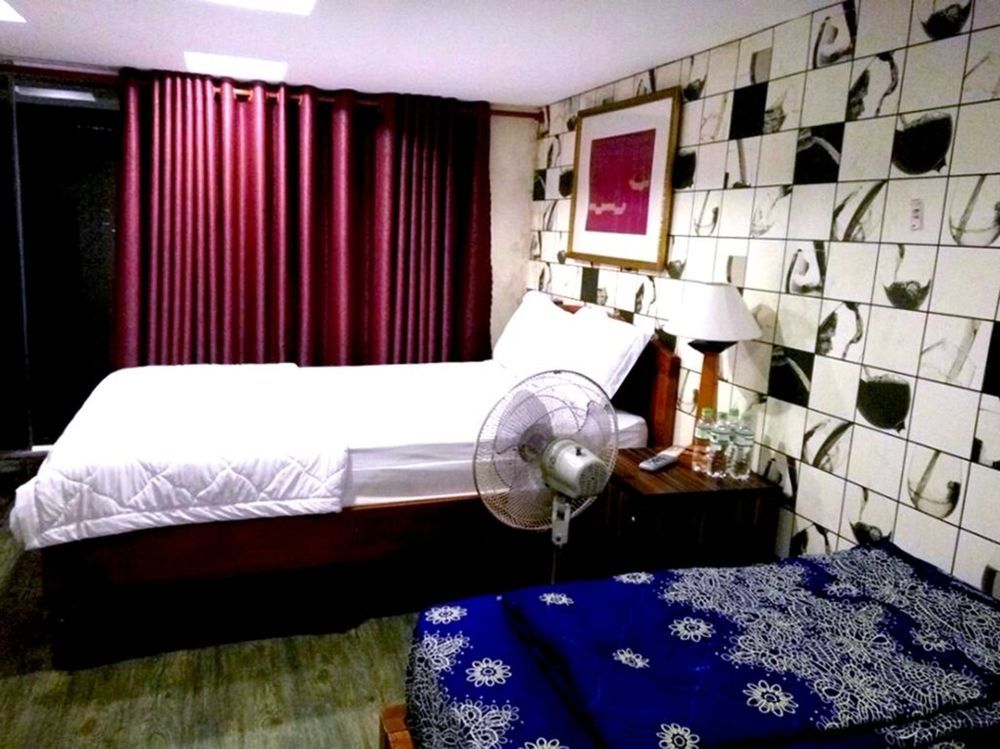 Venus Hotel - 2I1A Bạch Đằng P2 Tân Bình Hô Chi Minh-Ville Extérieur photo